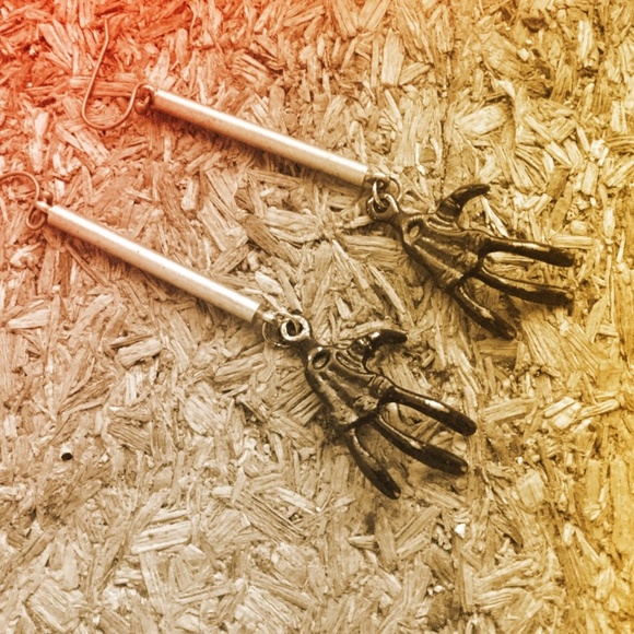 Creepy Black Skeleton earrings - Creepy Hand Earrings - Gothic Earrings - Spooky - Picture 2 of 3